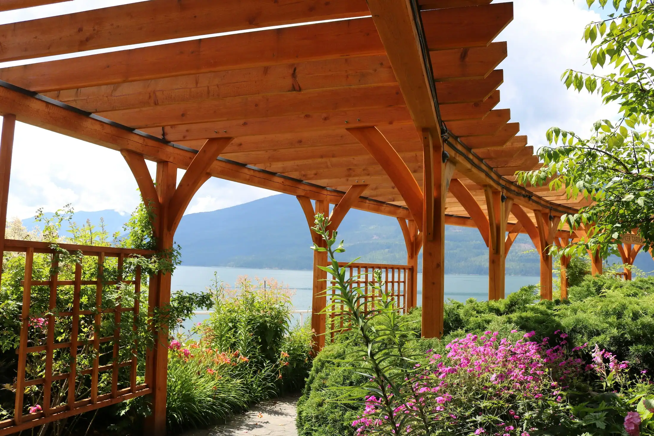 tillverkning industriell webbplats design stark pergola